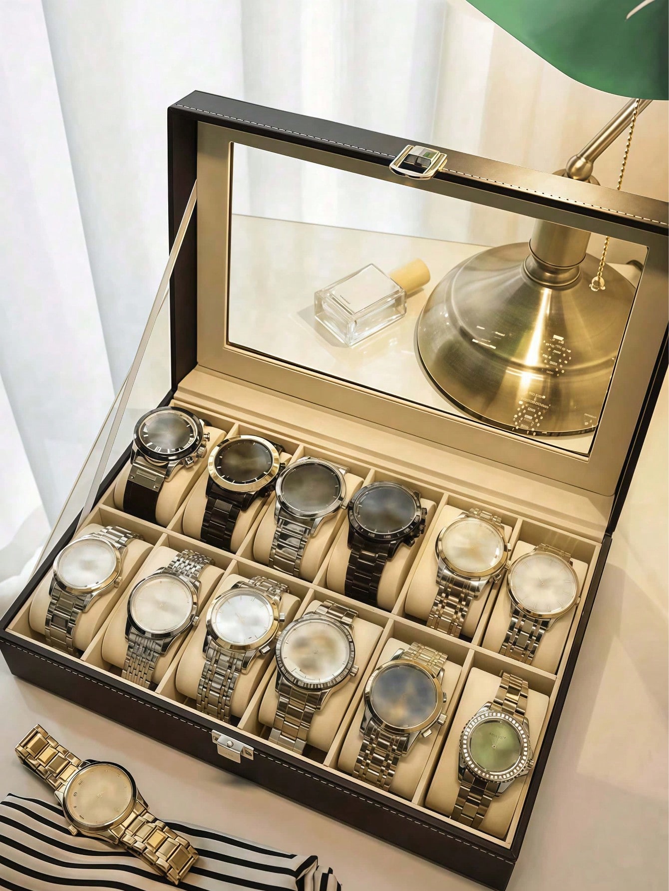 Caixa de Relógio de Couro com  - Jewelry And Watches Box avaliação e preço