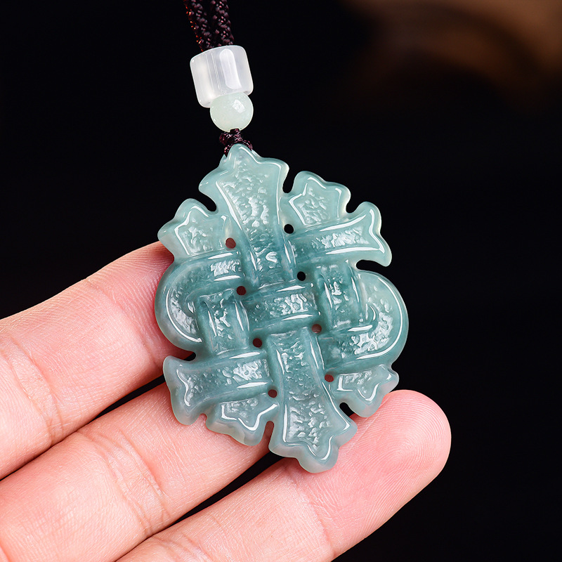 Colar com Pingente de Jadeíte  - Jewelry & Watches Ltd avaliação e preço